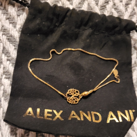 Path of Life Pull Chain Bracelet - Picture 6 of 8